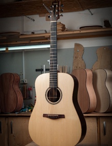 Электроакустическая гитара Taylor K26CE