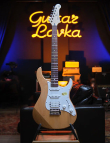 Электрогитара Fender American Ultra Stratocaster Arctic Pearl