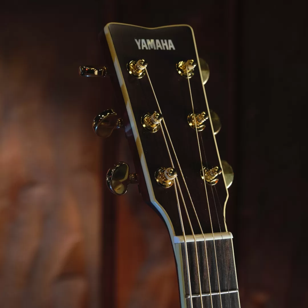 Трансакустическая гитара Yamaha LL-TA